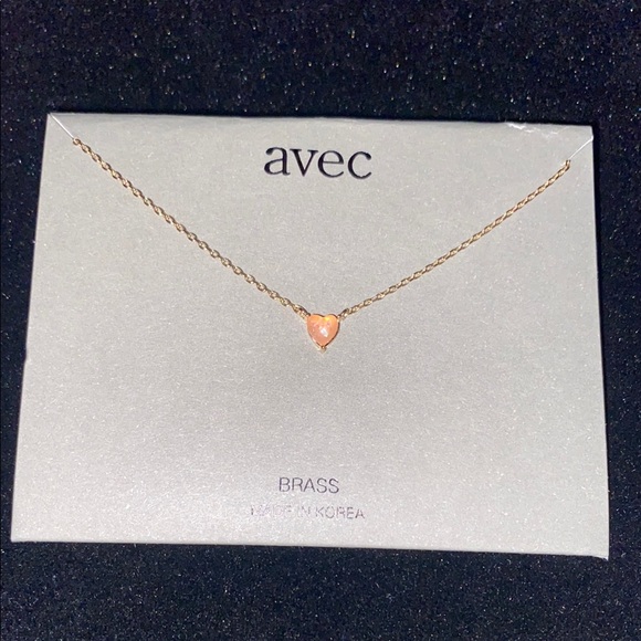 Gold Heart Pendant Necklace - Picture 1 of 1